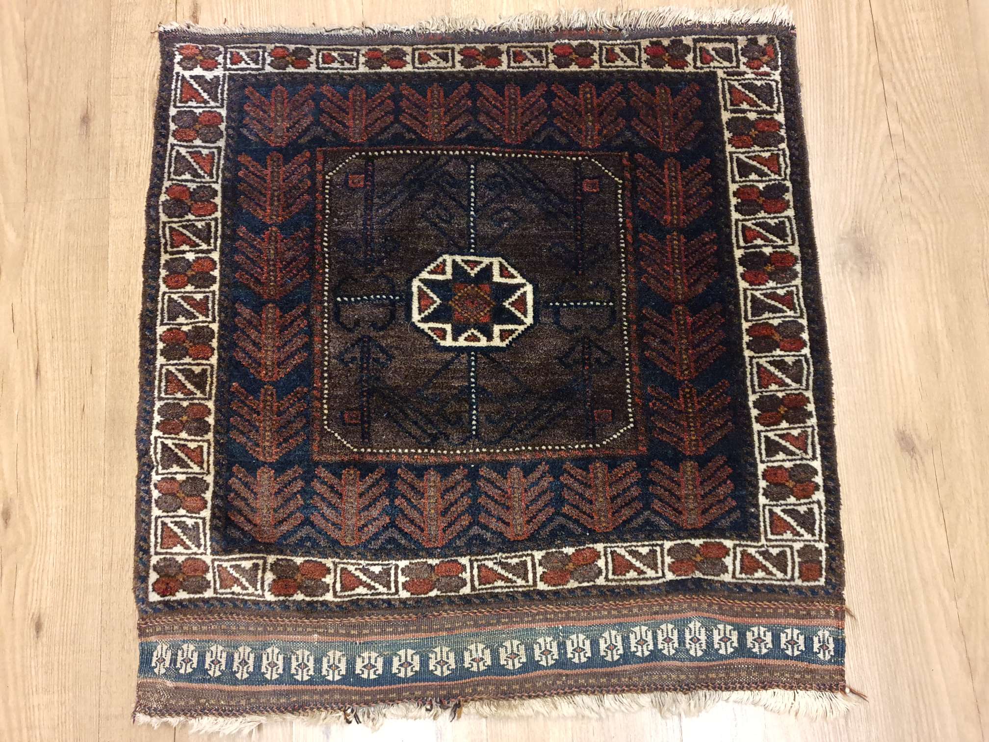 zin formaat zoon 074x72 vintage handgeknoopt perzisch tapijt beloutch ID17927 - Vintage  Perzische en Oosterse Tapijten